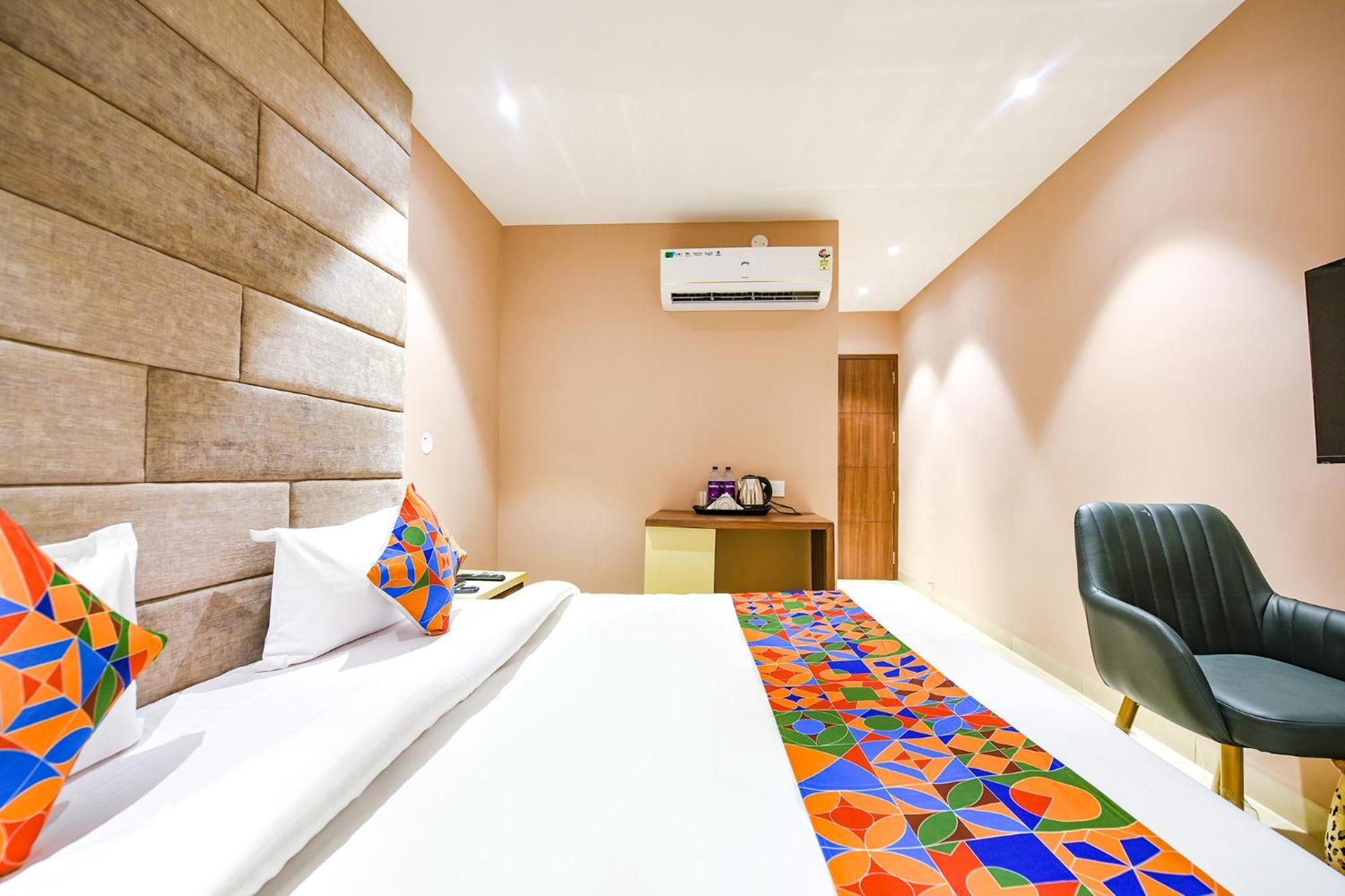 Fabhotel Supreme Suites Ludhiana Esterno foto