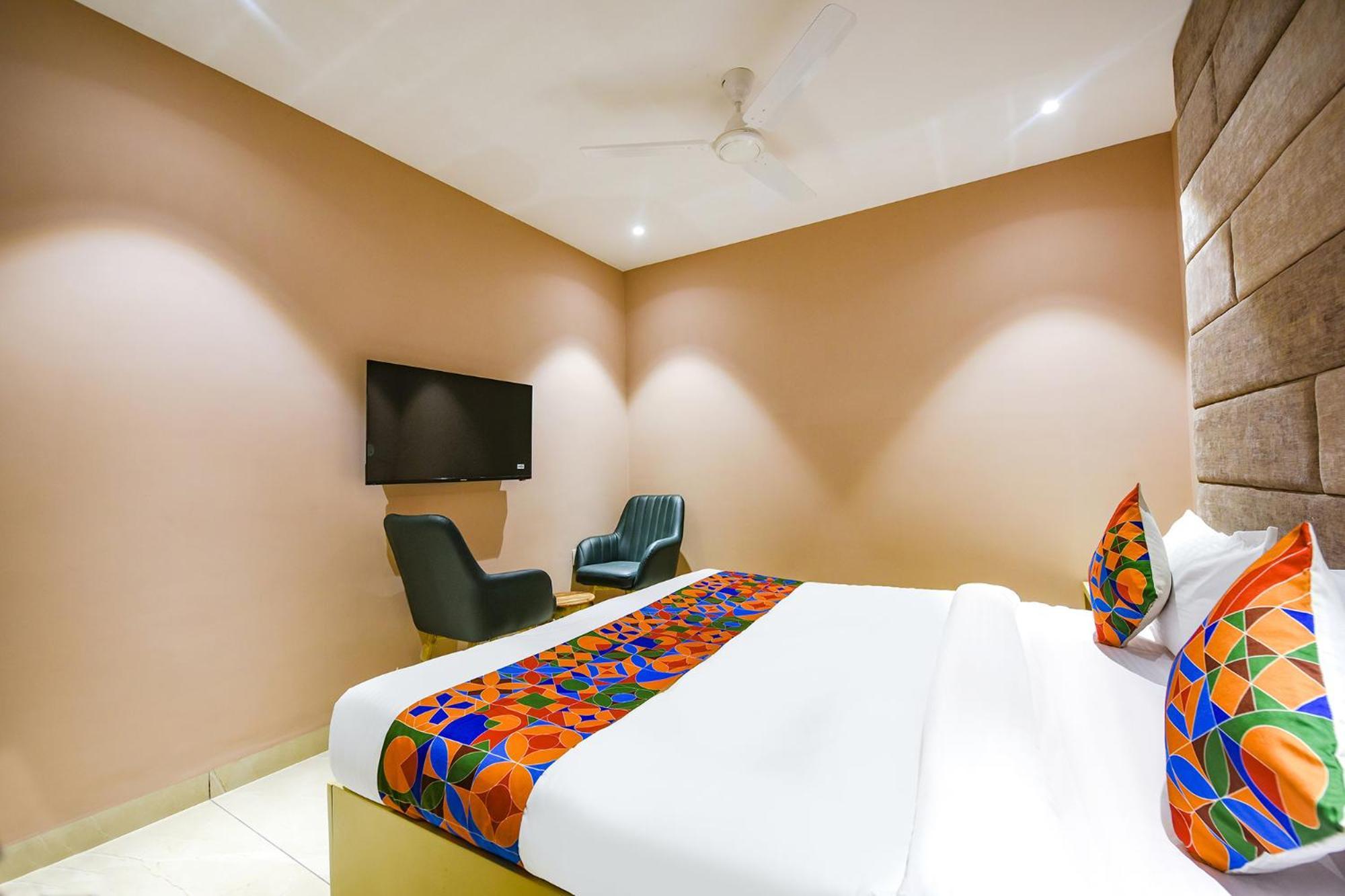 Fabhotel Supreme Suites Ludhiana Esterno foto